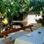 Apartments Tiho & Marija - shared barbecue area