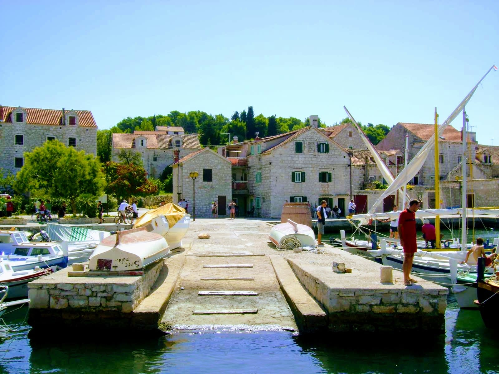 Otok Prvić