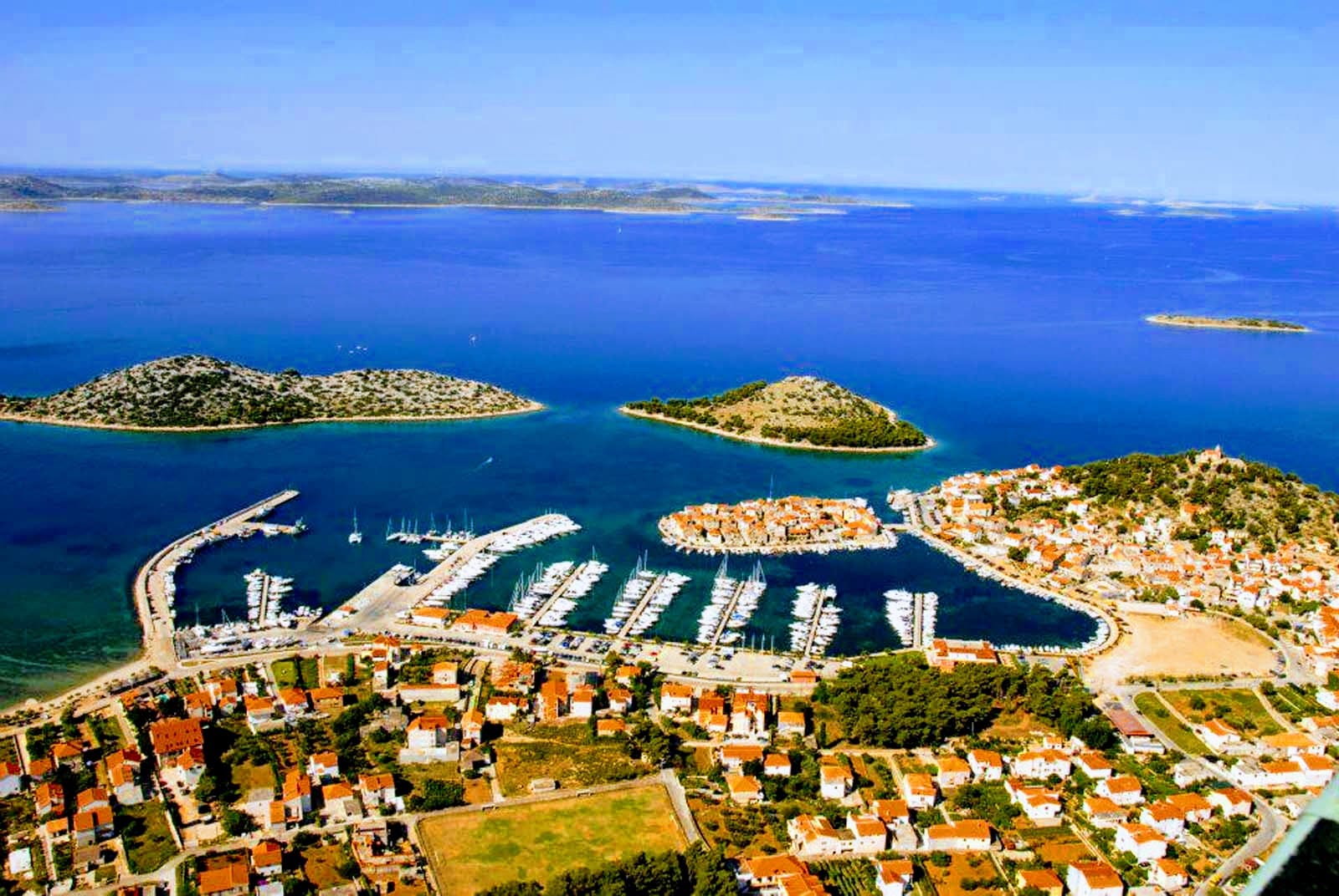 Tribunj - pogled z dronom