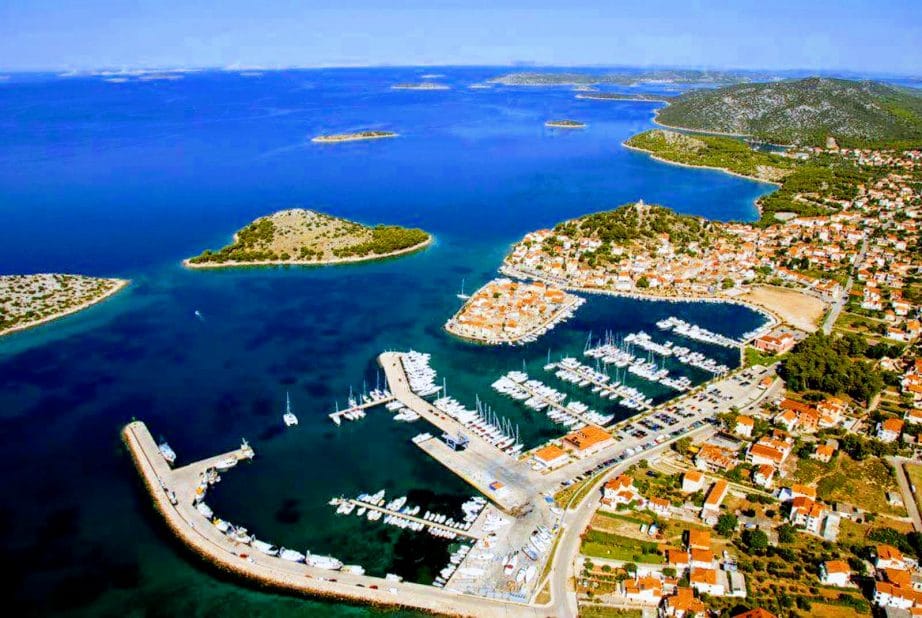 Трибуњ - поглед из дрона